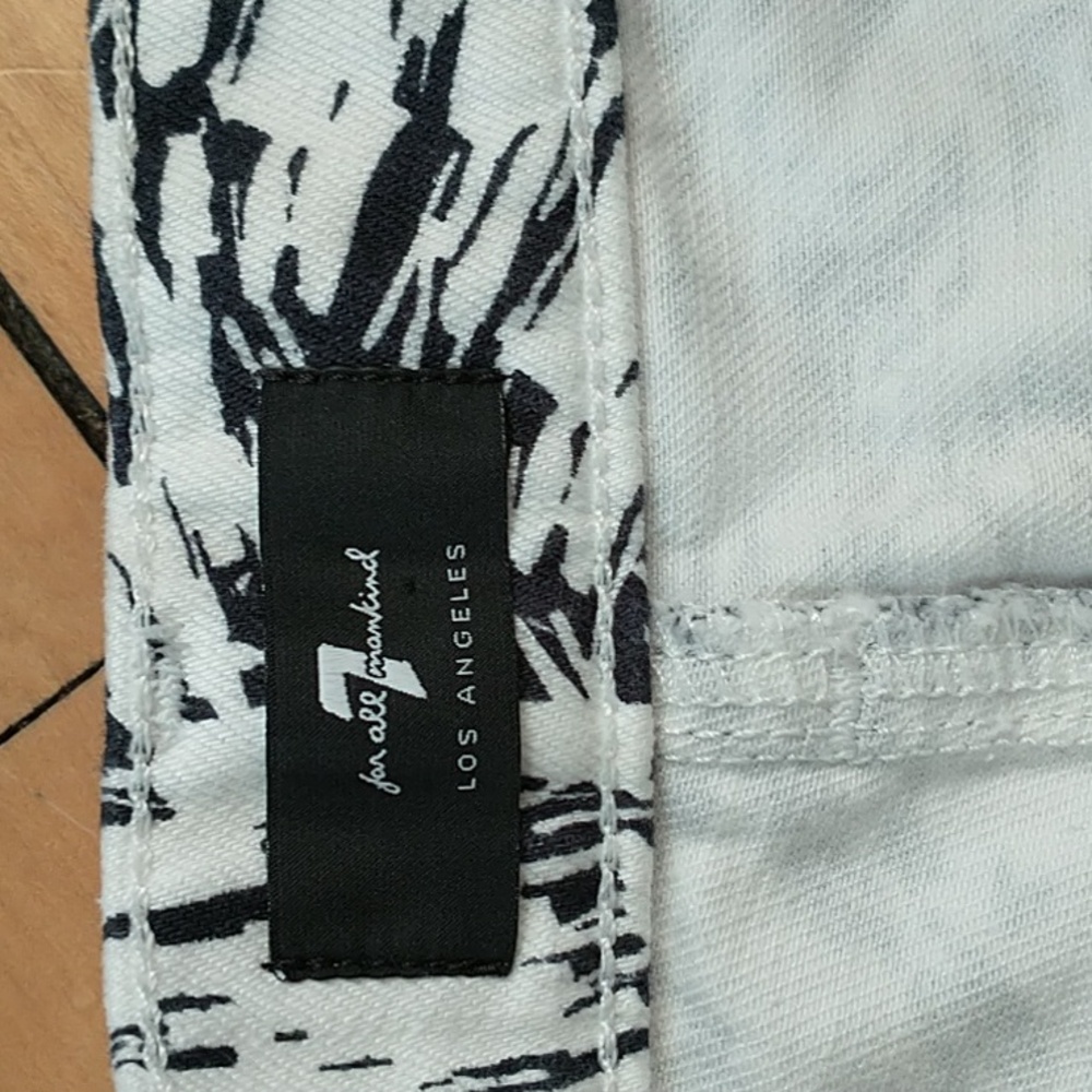 7 For All Mankind  White & Black Denim Brushstroke Print Skirt, Size 32 - Picture 2 of 5